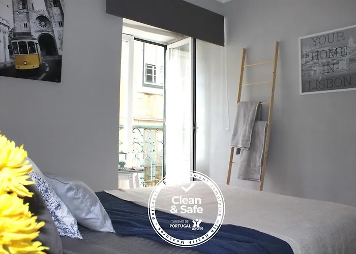 Window To I Apartment Lissabon