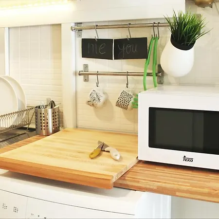 Window To I * Lissabon